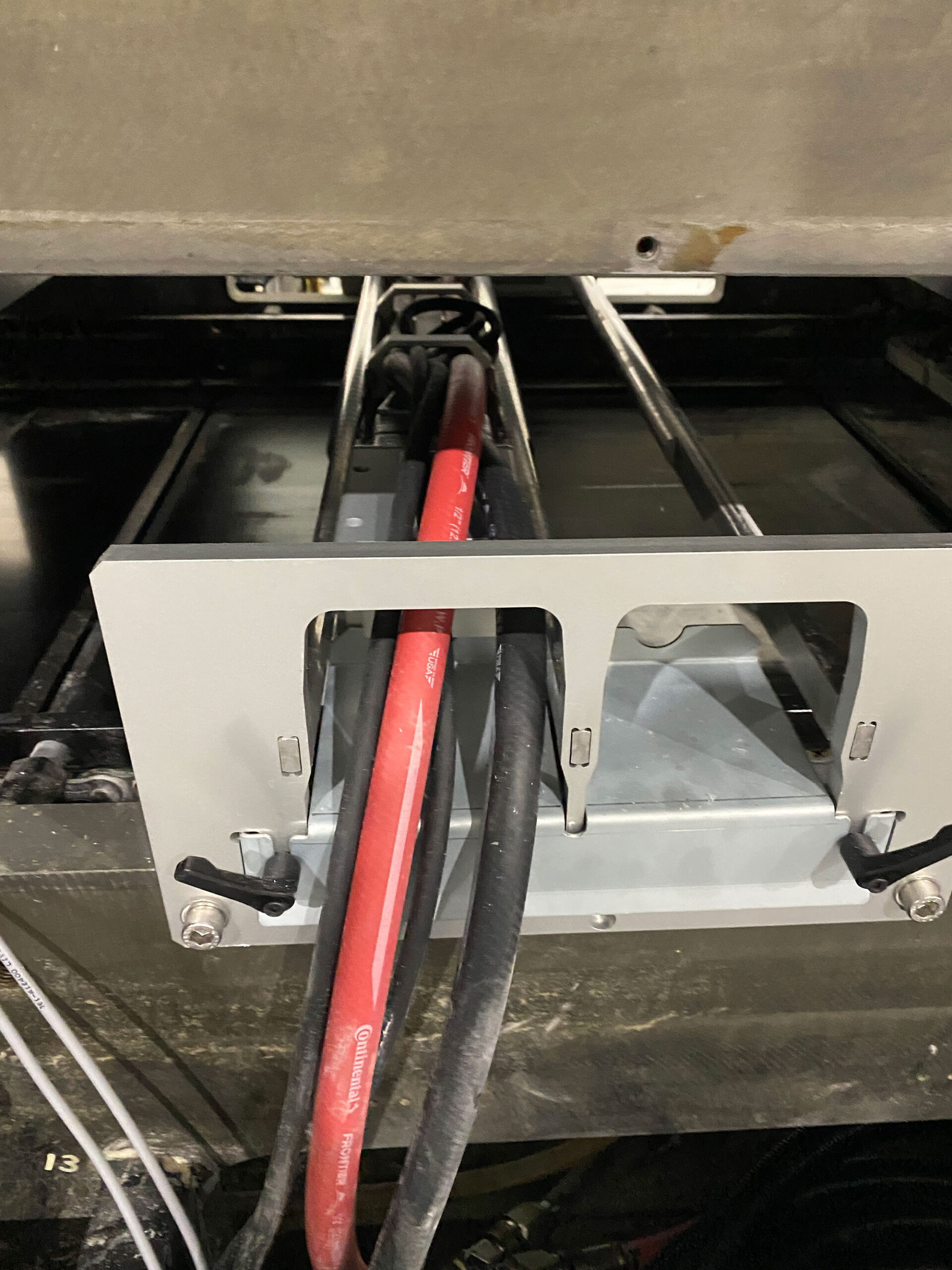 This US customer installed a LeoLED system on their RMGT 6 series.